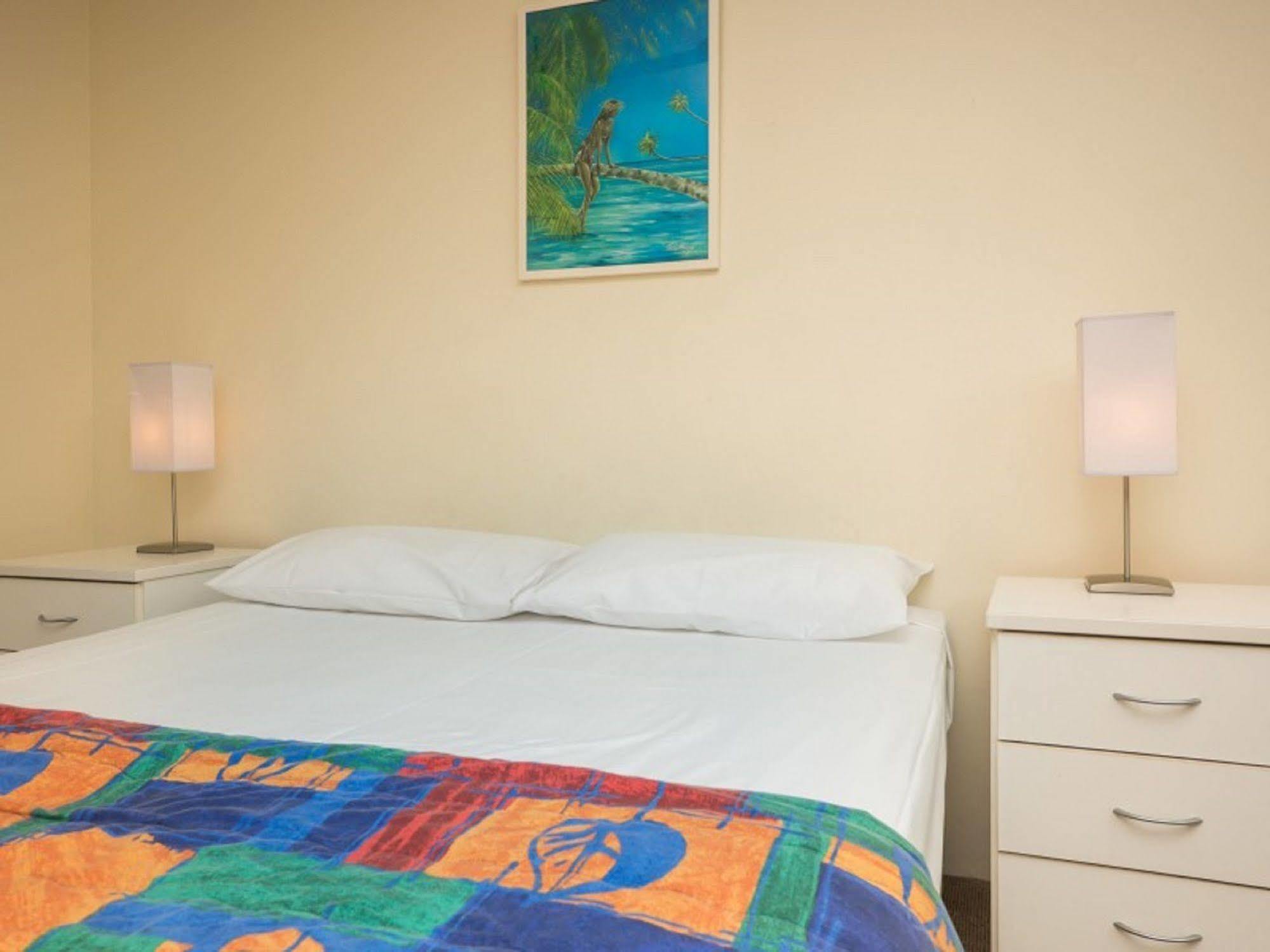 Surfers Tropique Holiday Apartments Gold Coast Exterior photo